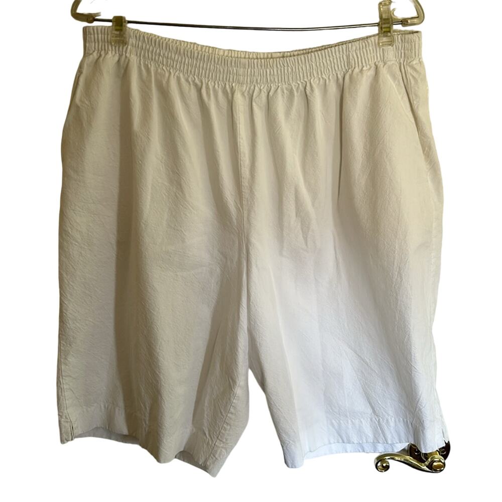 Alfred Dunner women’s Size 18 Shorts, white, 100% cotton. Lightweight, easy care